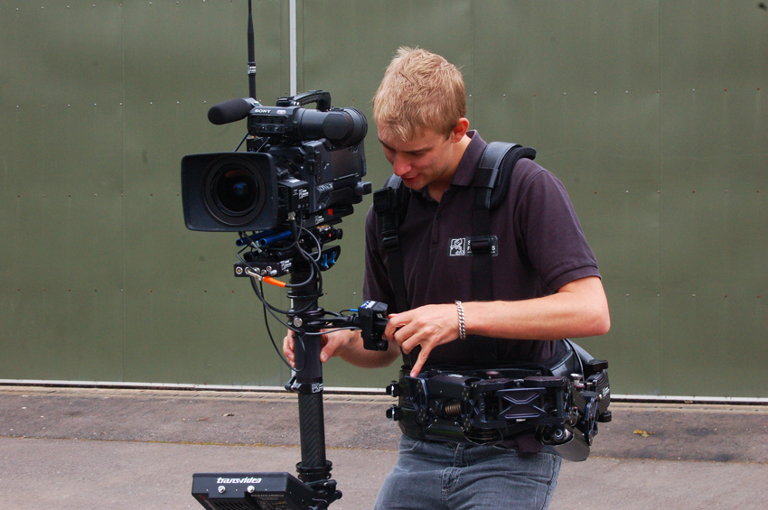 نام: Services - Steadicam.jpg نمایش: 87 اندازه: 183.1 کیلو بایت