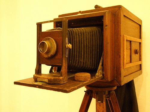 نام: 007- old camera.jpg نمایش: 167 اندازه: 124.2 کیلو بایت