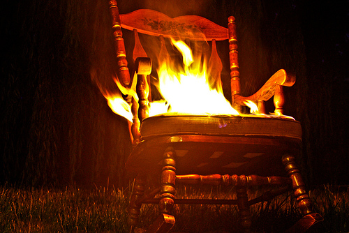 نام: chair-on-fire.jpg نمایش: 214 اندازه: 129.7 کیلو بایت